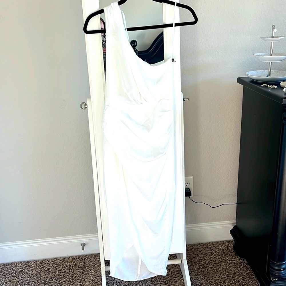 White one-shoulder dress, small